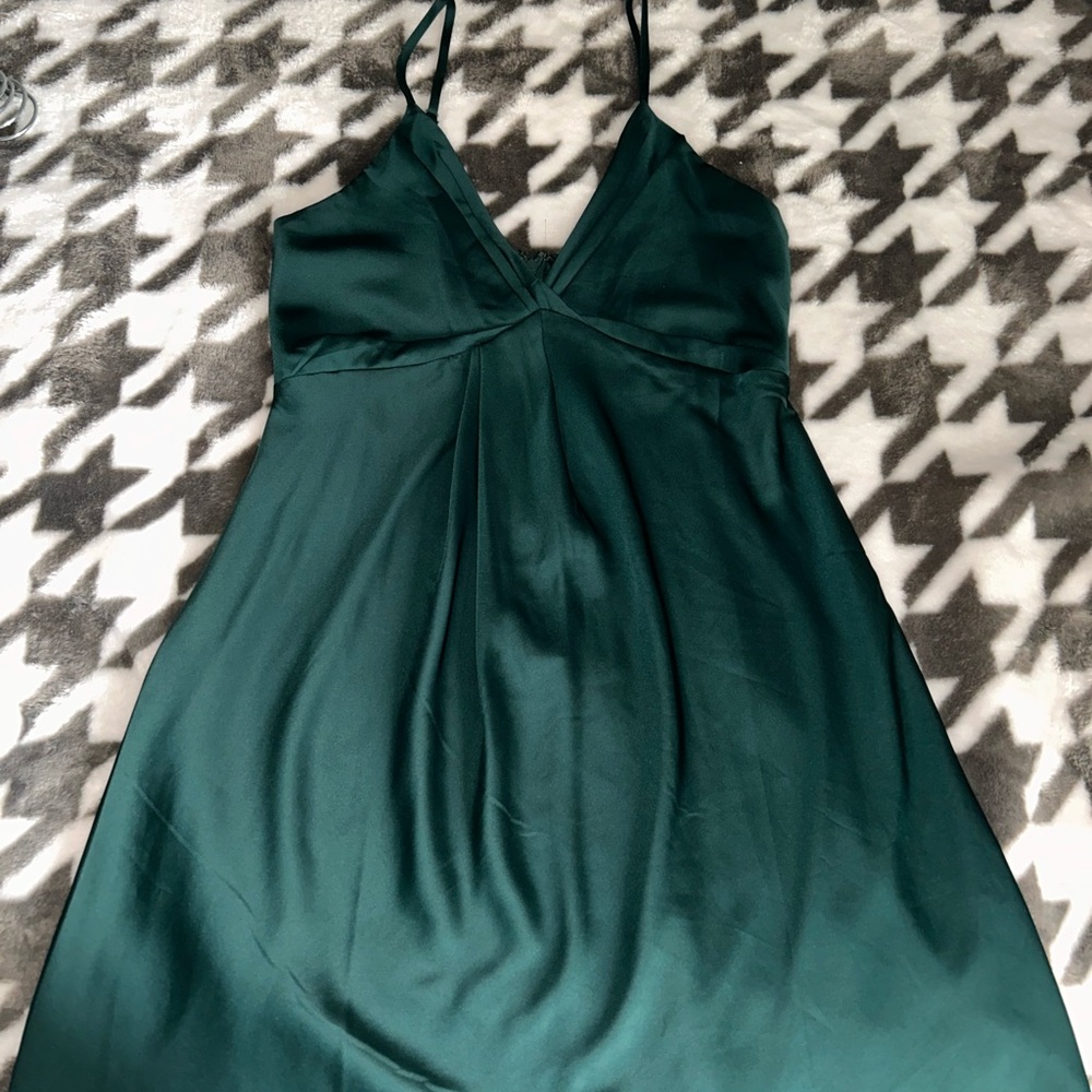 Elegant Green Spaghetti Strap Dress
